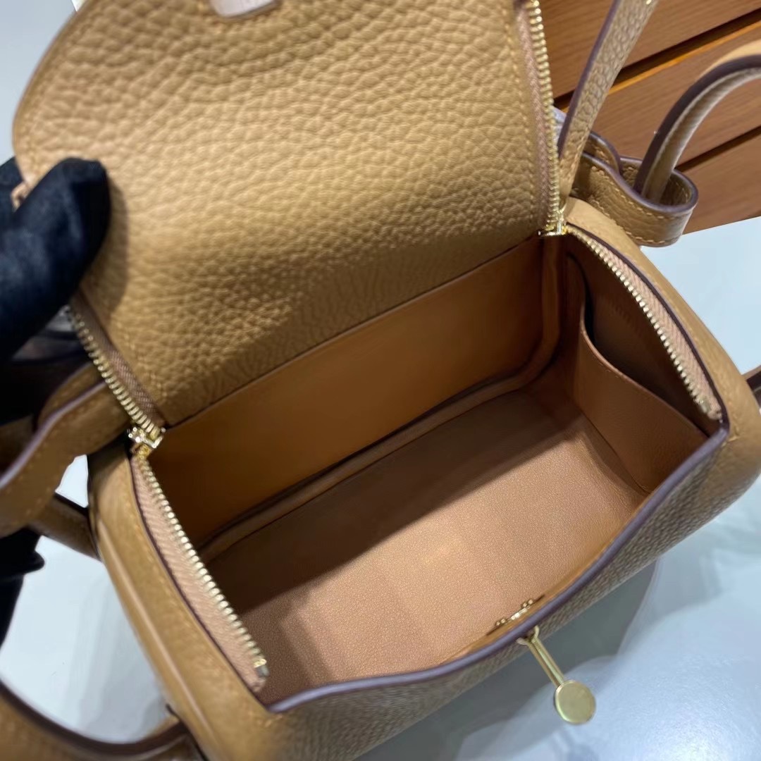 加拿大 愛馬仕網站 Hermès Lindy Mini taurillon Clemence 4B Biscuit Stamp U