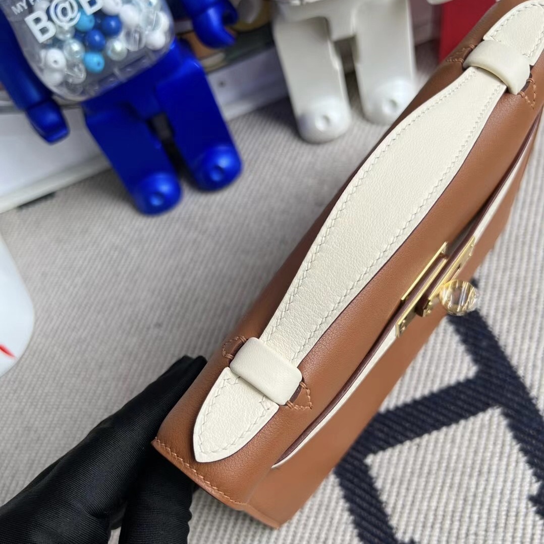 新加坡愛馬仕官網 Hermès MiniKelly Pochette Swift Gold i2 Nata 奶油白 金扣