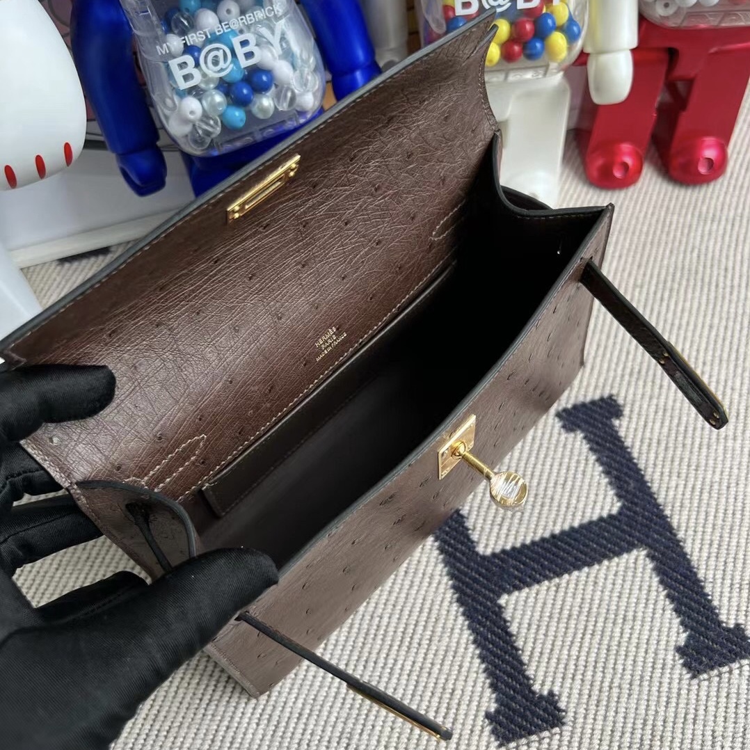 新加坡愛馬仕官網 Hermès Mini Kelly Pochette Ostrich 南非原廠KK鴕鳥皮 47 Chocolate