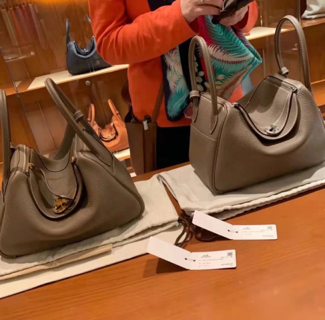 Hermès Lindy 26cm taurillon Clemence CK18 大象灰 Etoupe Silver hardware