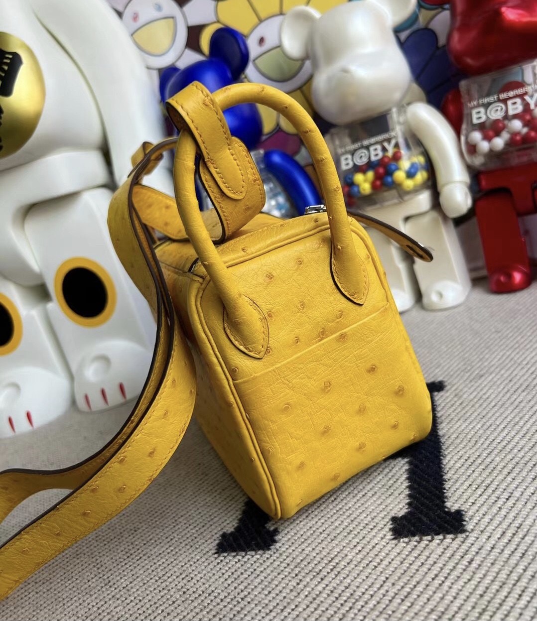 Dubai United Arab Emirates Hermes Lindy Mini 19 Ostrich 9D Jaune Ambe