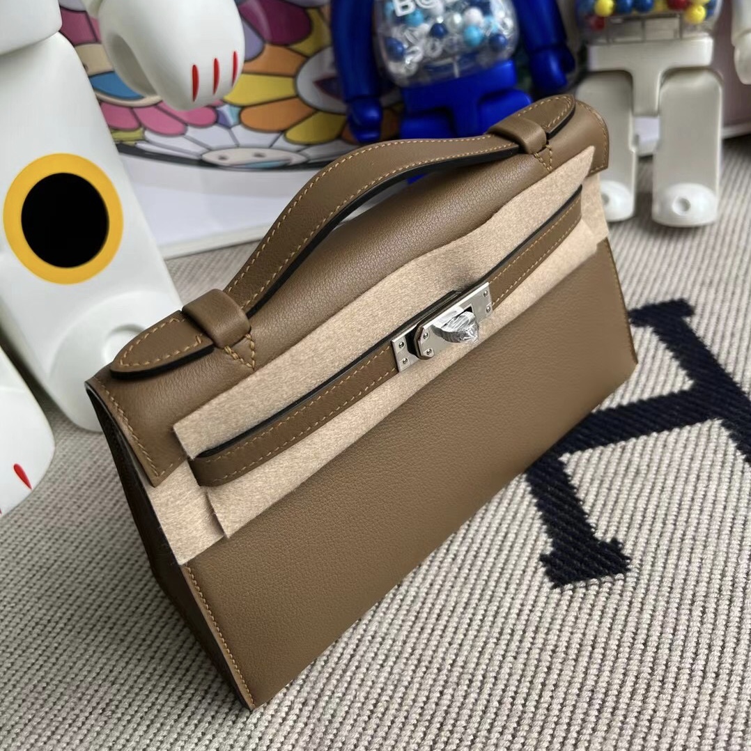 Hermes Mini kelly Pochette Swift D0 beige de weimer 威犬馬米色 銀扣