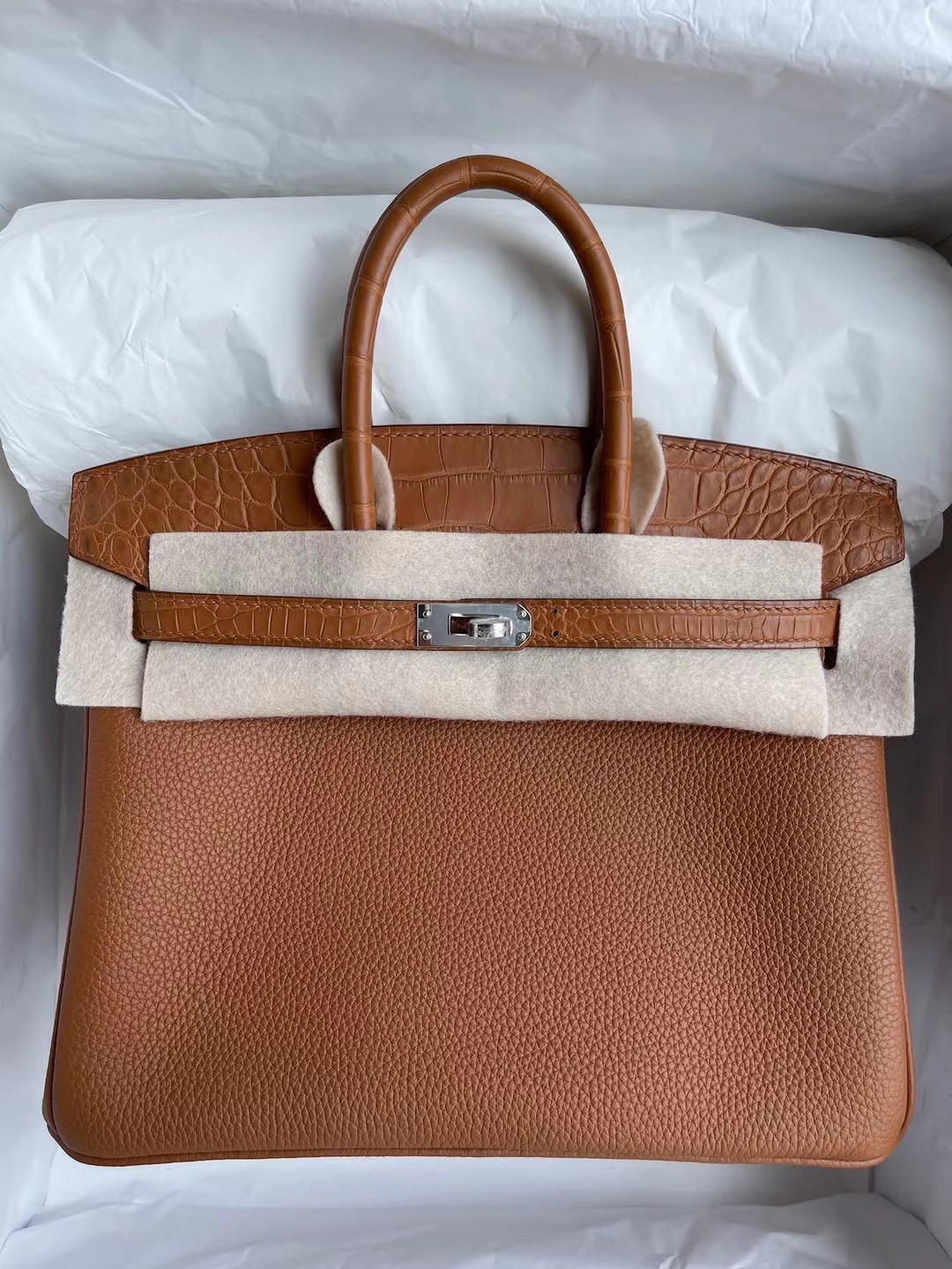 Dubai United Arab Emirates Hermes Birkin 25 Touch 37 Gold Togo /霧面美洲鱷魚