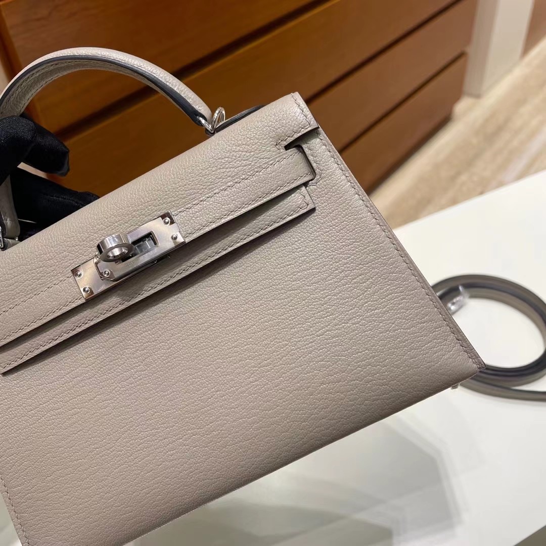 Singapore Hermes Kelly Mini II 2代 Chevre 山羊皮 81斑鳩灰內拼3Q櫻花粉銀扣