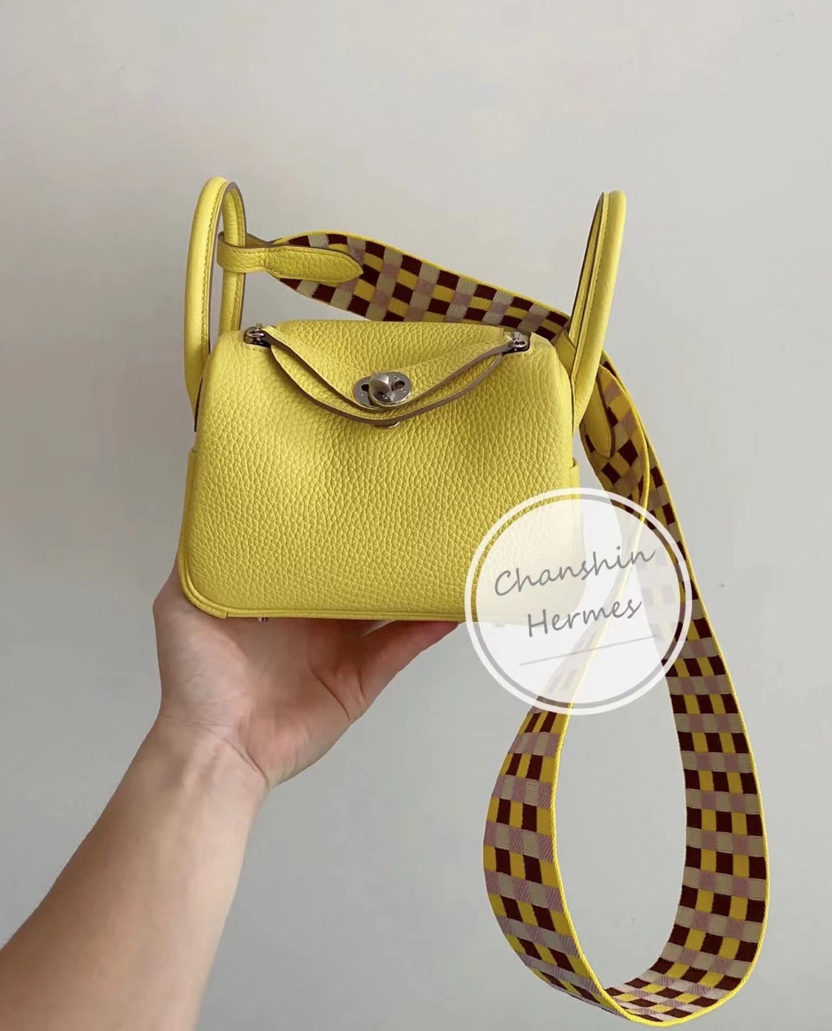 卡塔爾愛馬仕 Hermes Mini Lindy Taurillon Clemence 拼編製肩帶 9R Lime