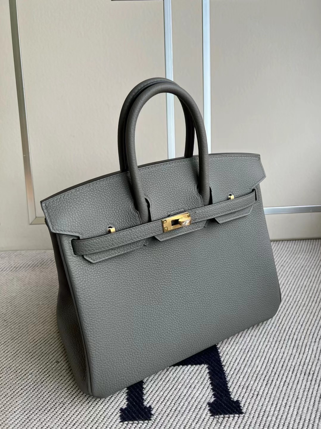 新加坡愛馬仕需要配貨嗎 Hermes Birkin 25 Togo 0L Gris Meyer 積雨雲灰 金扣 U刻