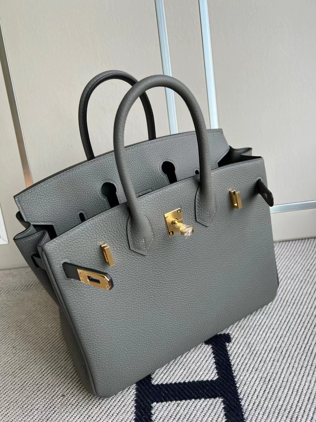 新加坡愛馬仕需要配貨嗎 Hermes Birkin 25 Togo 0L Gris Meyer 積雨雲灰 金扣 U刻