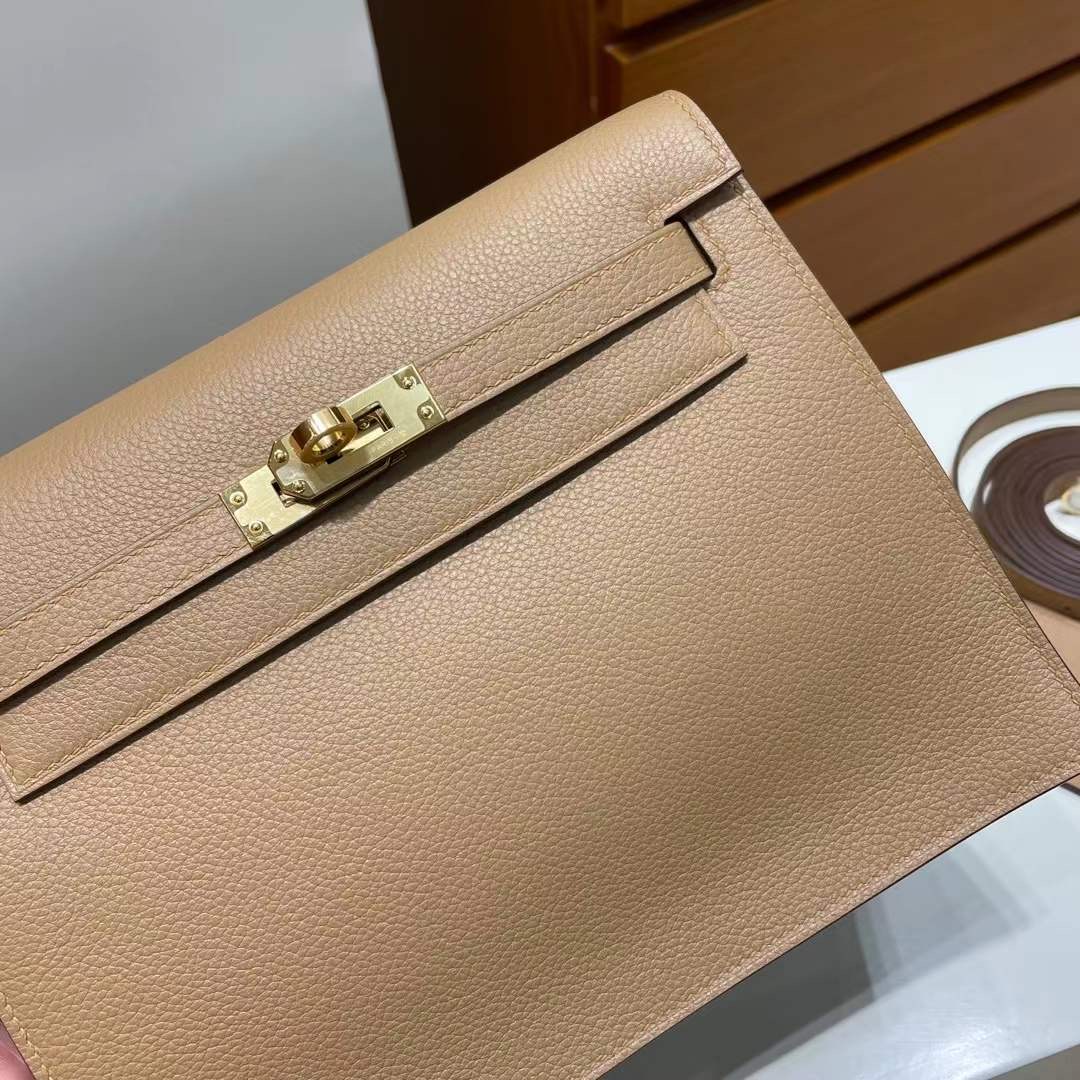 Hong Kong Hermes Kelly danse Evercolor 0M Chai 瑪薩拉茶色 金扣