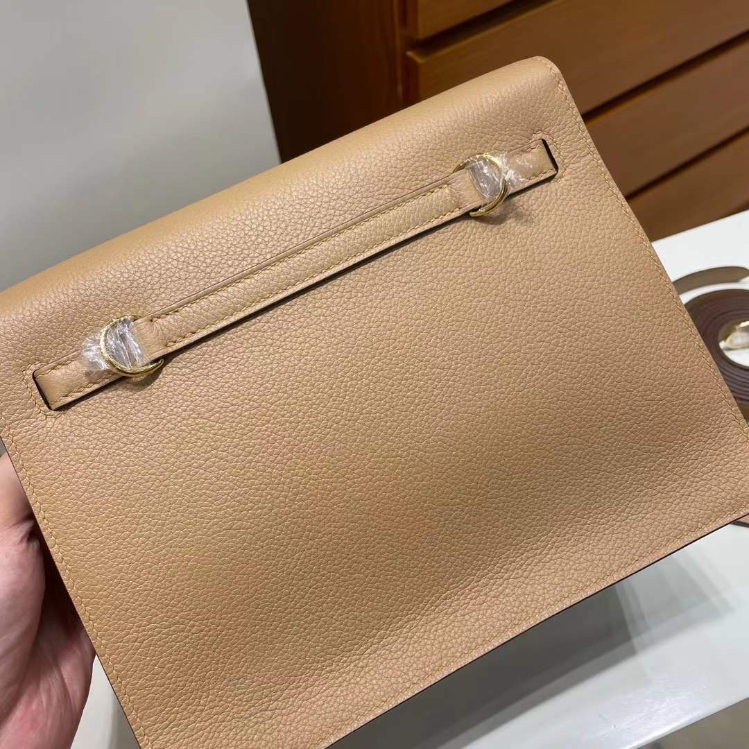 Hong Kong Hermes Kelly danse Evercolor 0M Chai 瑪薩拉茶色 金扣