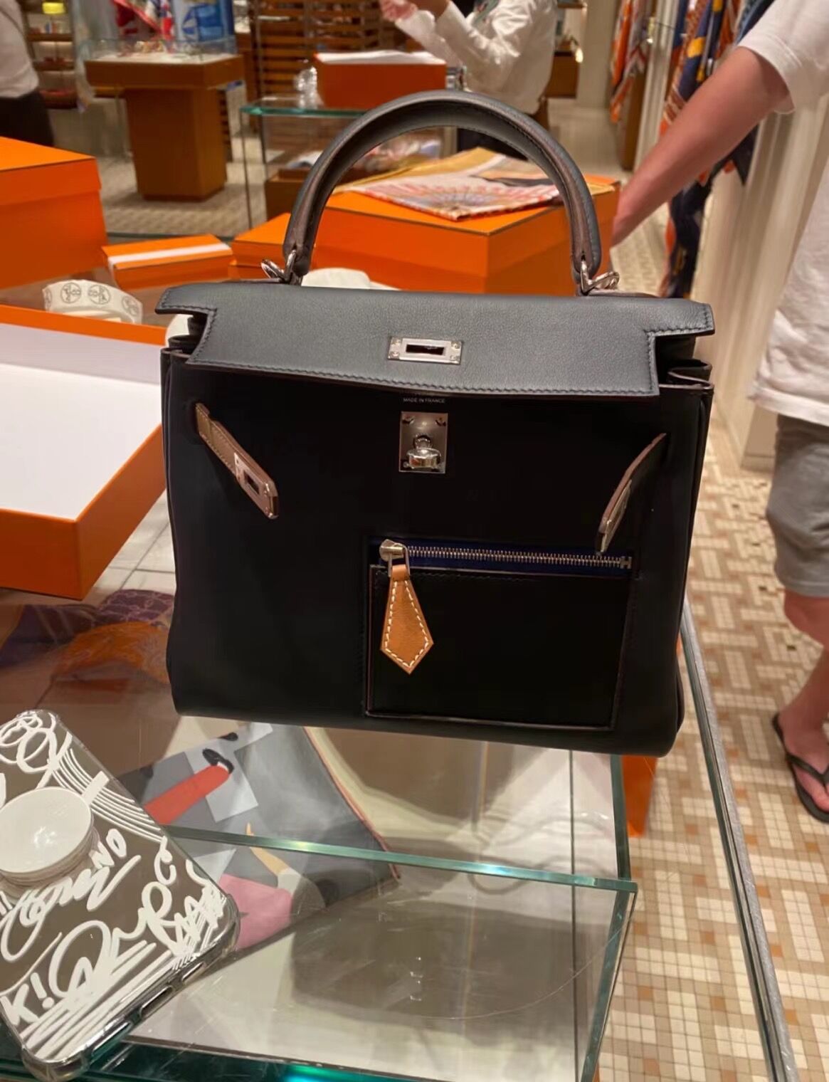 Hermès Kelly 25 Retourne Colormatic Blue Black Chai Etoupe Gold Swift