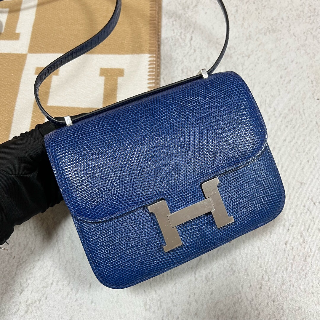 新加坡愛馬仕包包價格及圖片 Hermès Constance 18cm Lizard 7T Blue electric 電光藍