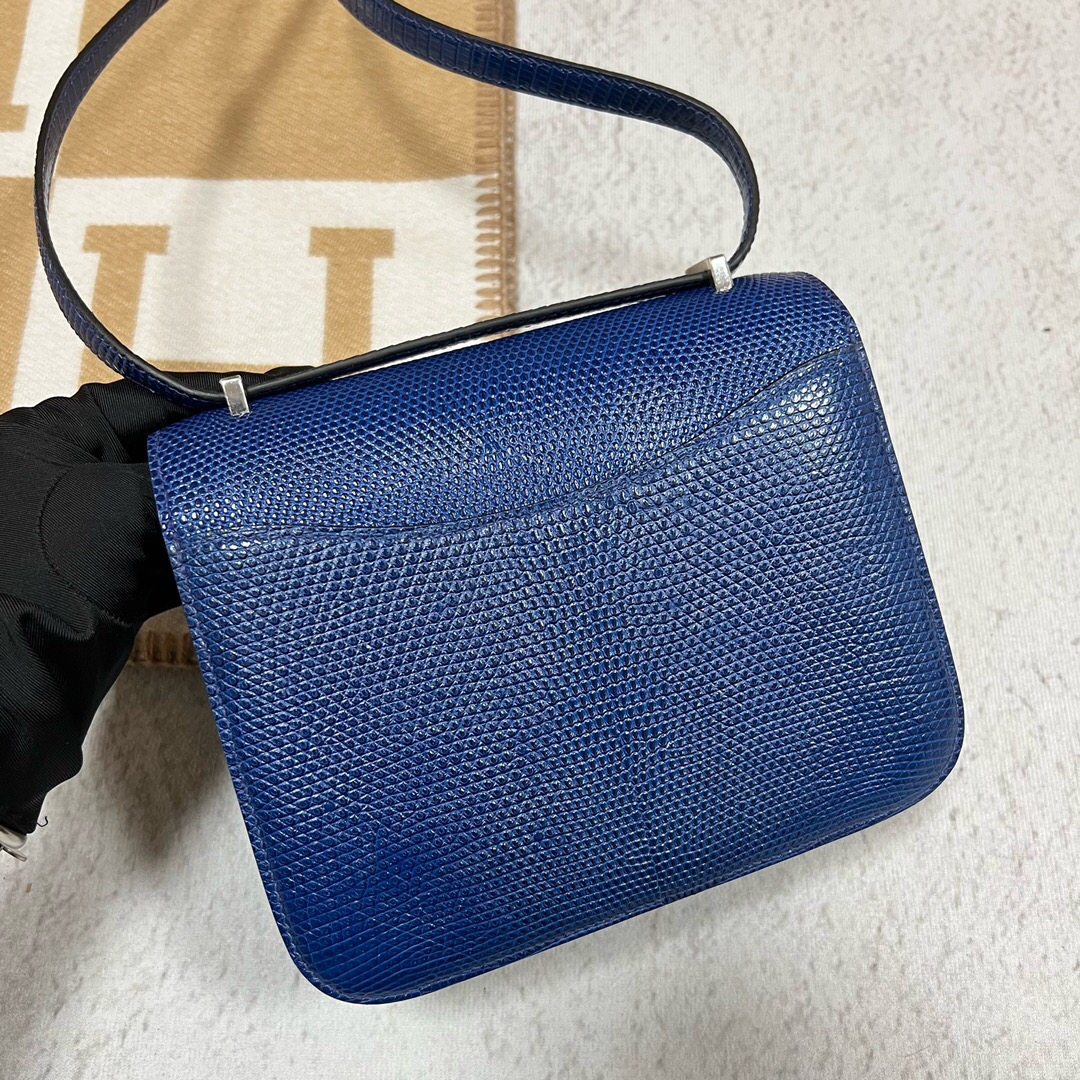 新加坡愛馬仕包包價格及圖片 Hermès Constance 18cm Lizard 7T Blue electric 電光藍