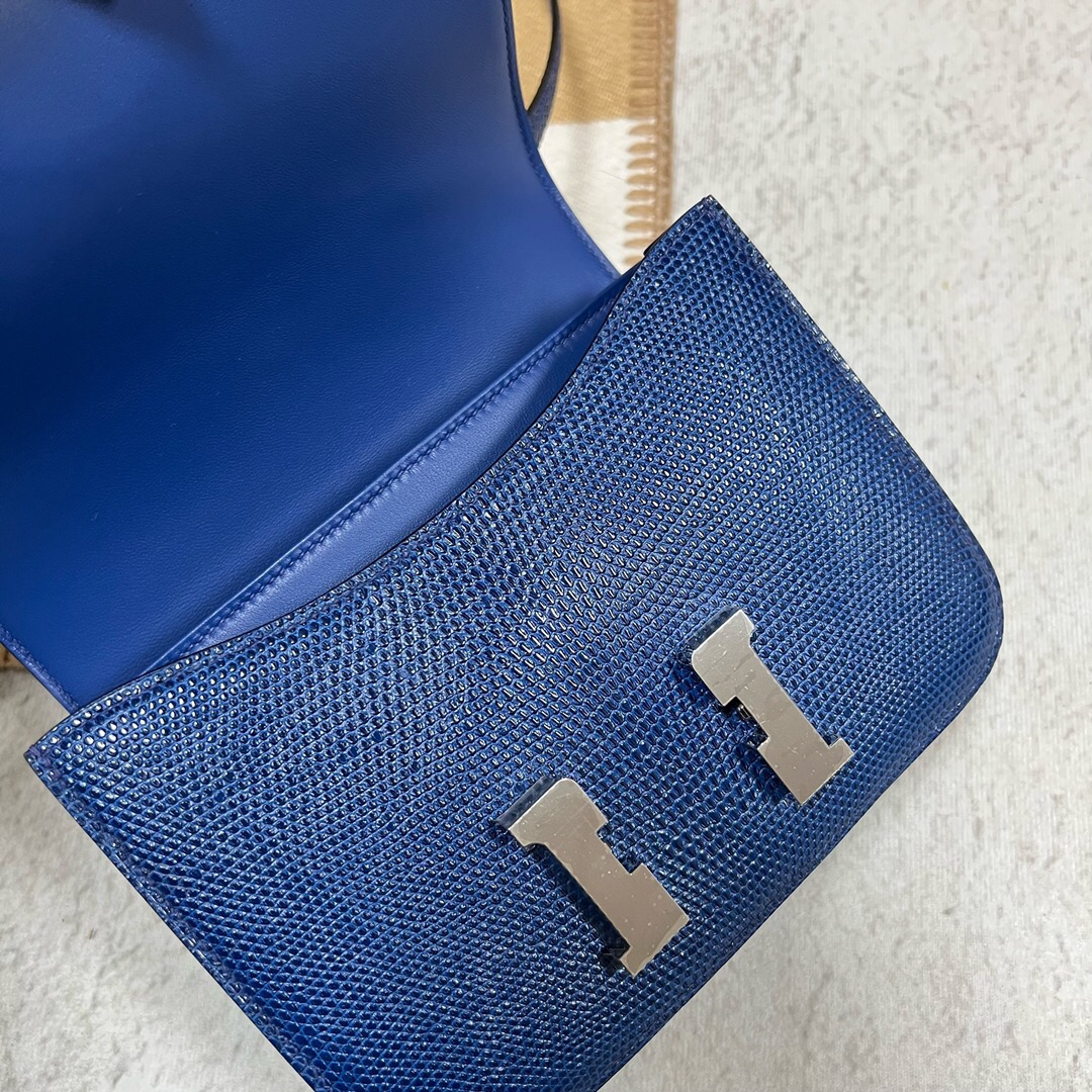 新加坡愛馬仕包包價格及圖片 Hermès Constance 18cm Lizard 7T Blue electric 電光藍