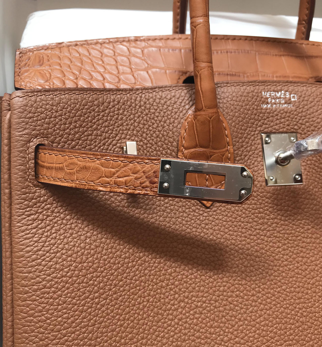 愛馬仕沙特阿拉伯官網 Hermes Birkin 25 Touch Gold 金棕色 Togo/霧面美洲鱷魚 銀扣