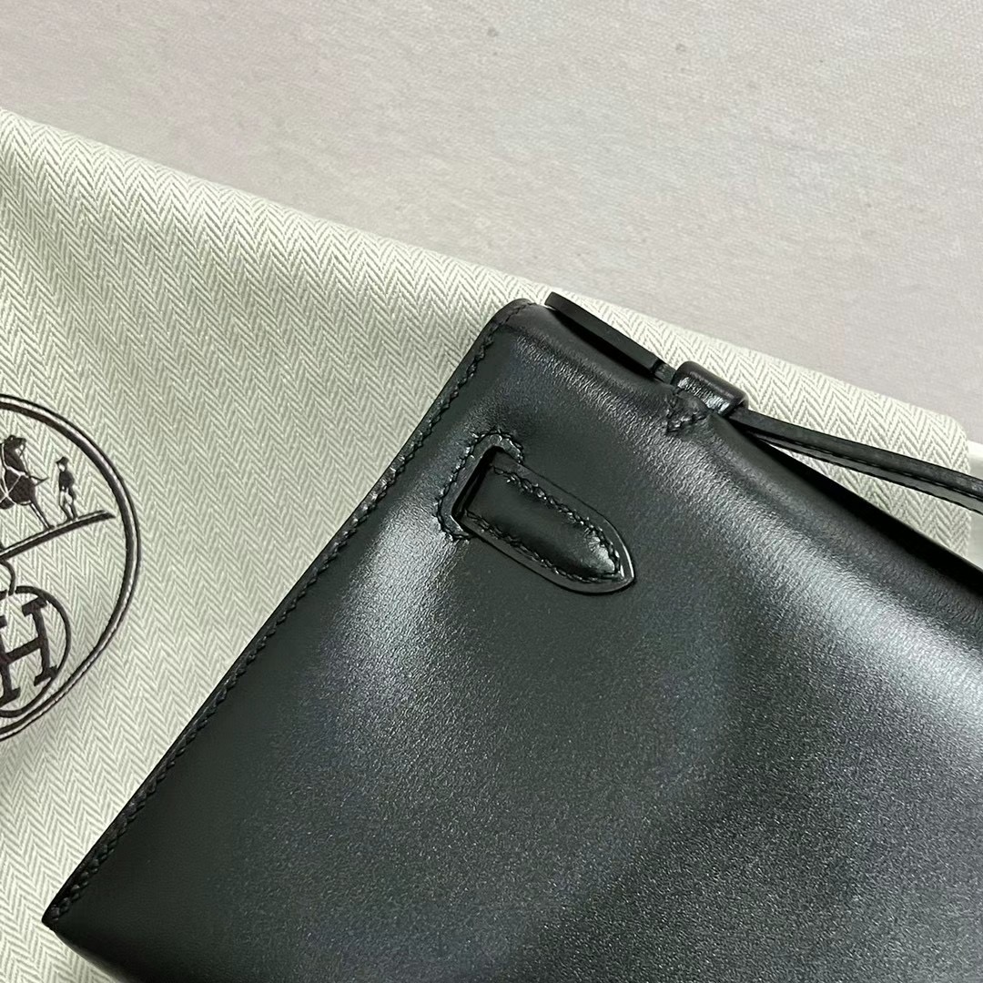 新加坡愛馬仕迷你凱莉一代多少錢 Hermes Mini Kelly Pochette BOX 黑色黑扣