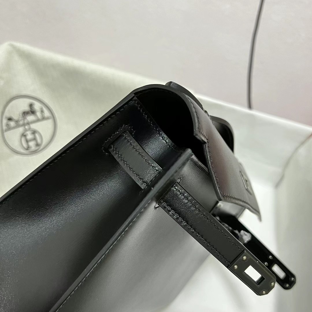 新加坡愛馬仕迷你凱莉一代多少錢 Hermes Mini Kelly Pochette BOX 黑色黑扣