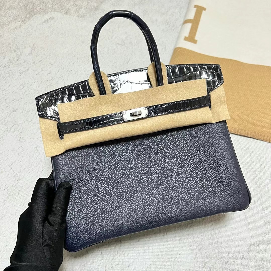 鉑金包新加坡愛馬仕官網價格及圖片 Hermes Birkin 25 Touch深海藍Blue Indigo銀扣