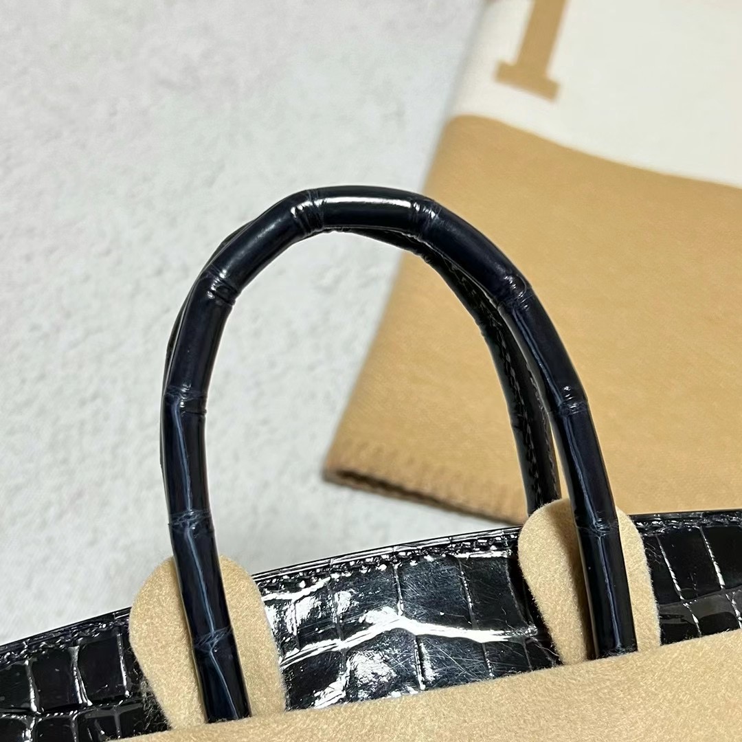 鉑金包新加坡愛馬仕官網價格及圖片 Hermes Birkin 25 Touch深海藍Blue Indigo銀扣