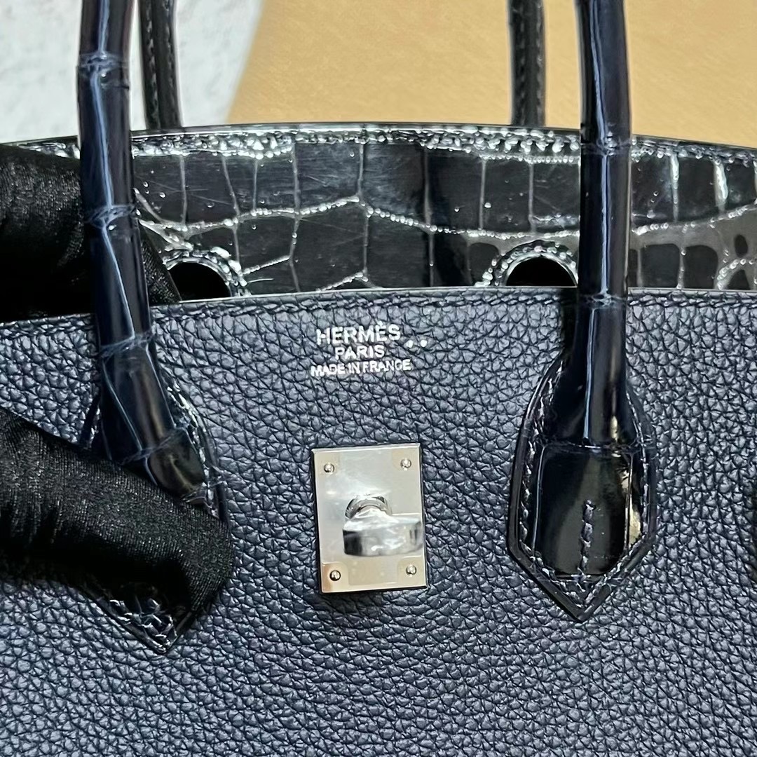 鉑金包新加坡愛馬仕官網價格及圖片 Hermes Birkin 25 Touch深海藍Blue Indigo銀扣