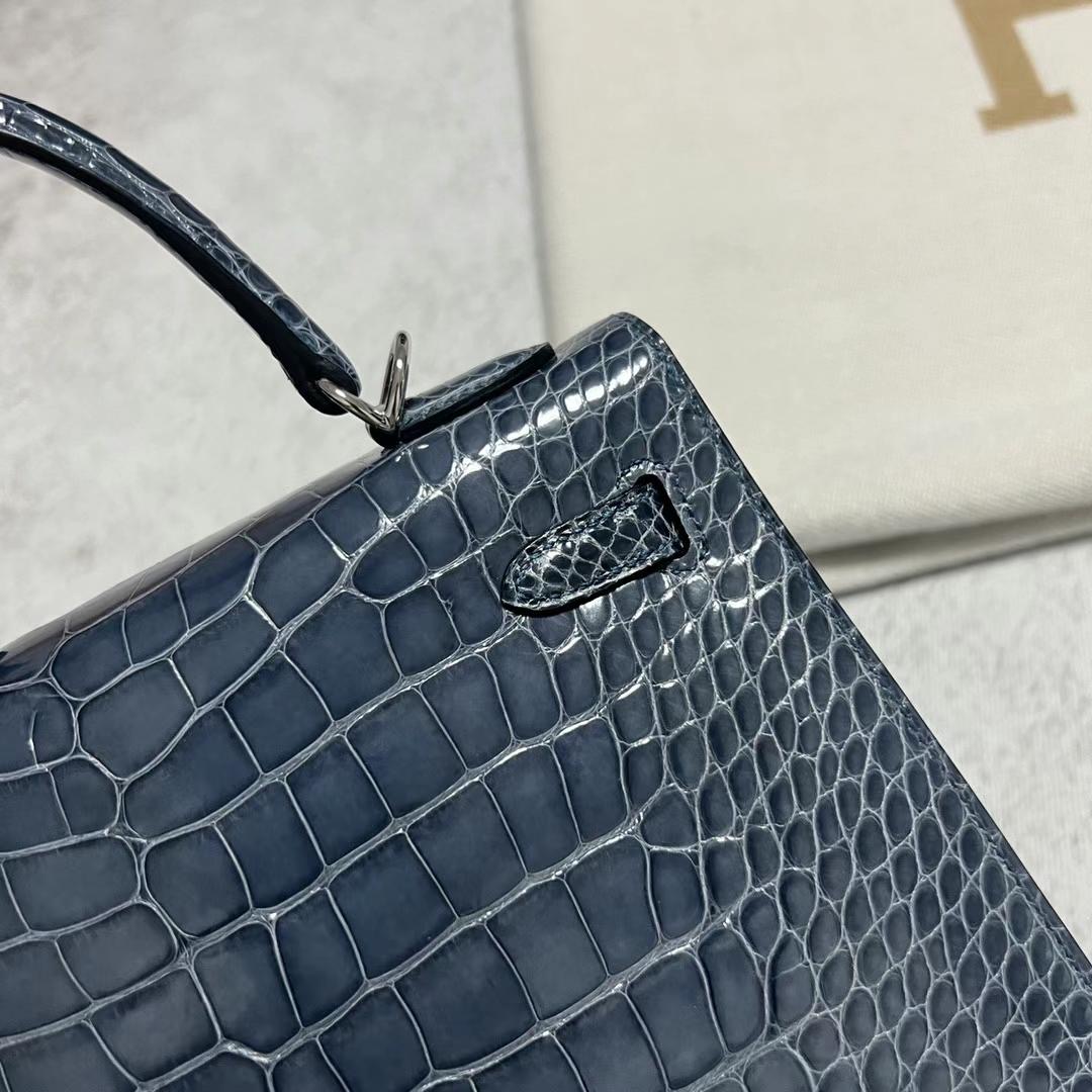 愛馬仕女包價格及圖片大全 Hermes Kelly 25 Blue Tempete 風暴藍 亮面美洲鱷魚銀扣