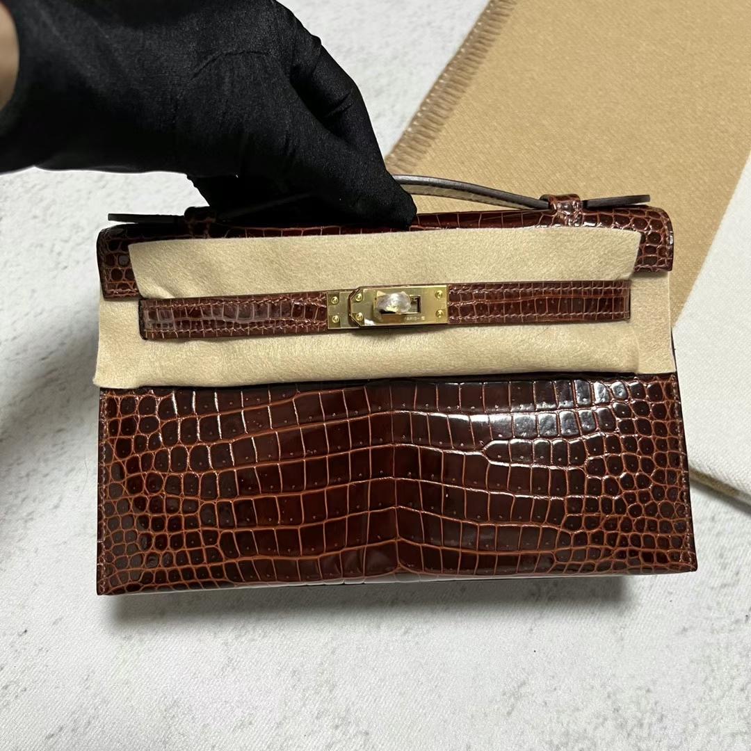 愛馬仕包包價格及圖片大全 Hermes Mini Kelly Pochette 亮面倒V澳洲灣鱷 Miel 蜜糖棕