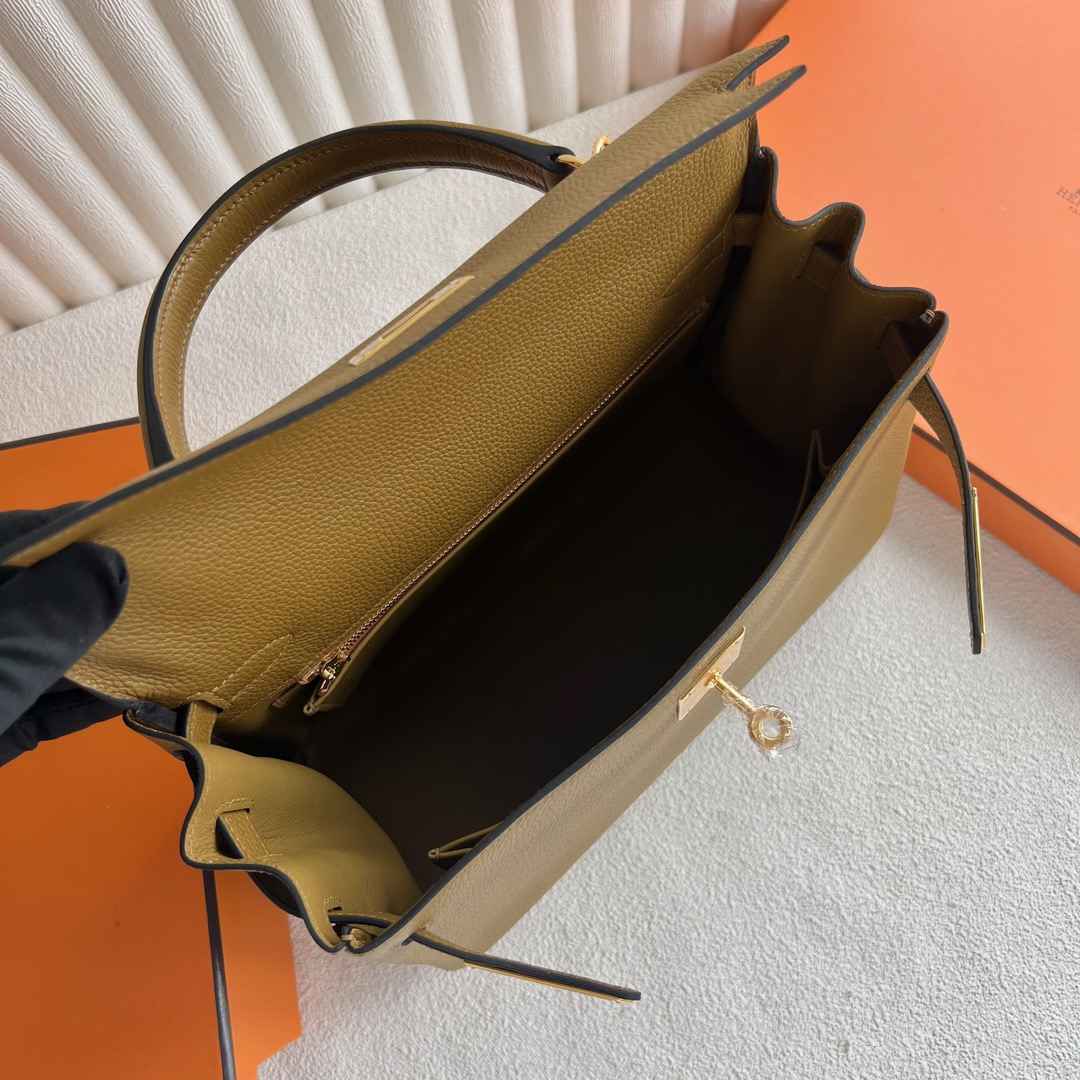 愛馬仕馬來西亞專賣店 Hermès Kelly 28cm Togo Leather 顏色U8 Bronze金銅色-Qatar Kuwait Hermes Birkin Kelly Lindy bag 愛馬仕馬來西亞專賣店 Hermès Kelly 28cm Togo Leather 顏色U8 Bronze金銅色
