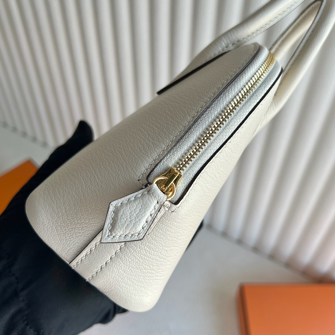 愛馬仕包包旗艦店Hermès Mini Bolide 20 山羊皮顏色I2 Nata 奶油白金色五金