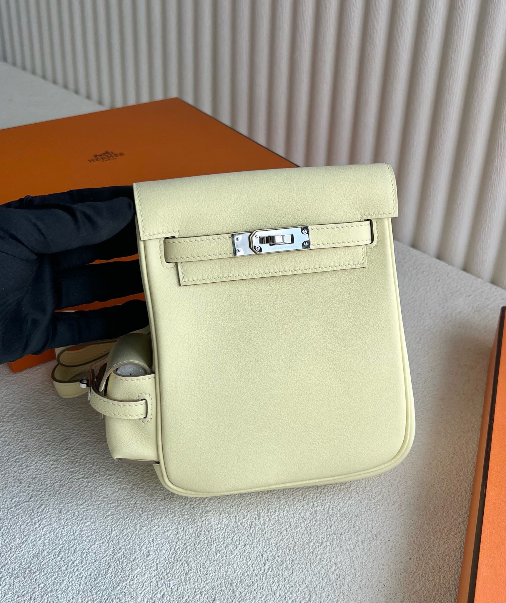 愛馬仕香港網站地址 Hermès Kelly Jump Small Backpack Swift i8 Jaune Milton密爾頓黃銀色五金