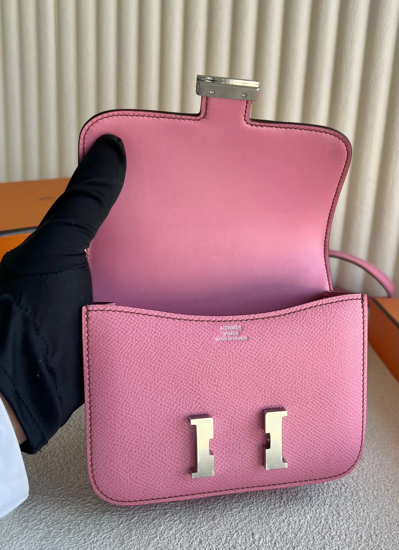 愛馬仕香港太古廣場專門店 Hermès Constance Mini 14 Epsom 5P Bubblegum Pink 樱花粉 銀色五金