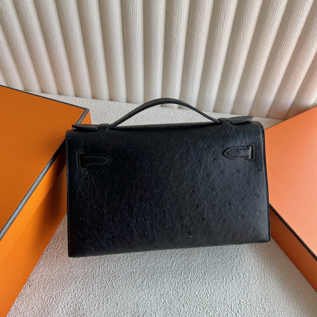 愛馬仕香港置地太子專賣店 Hermès Mini Kelly Pochette 原廠南非Klein Karoo鴕鳥皮黑色銀色五金