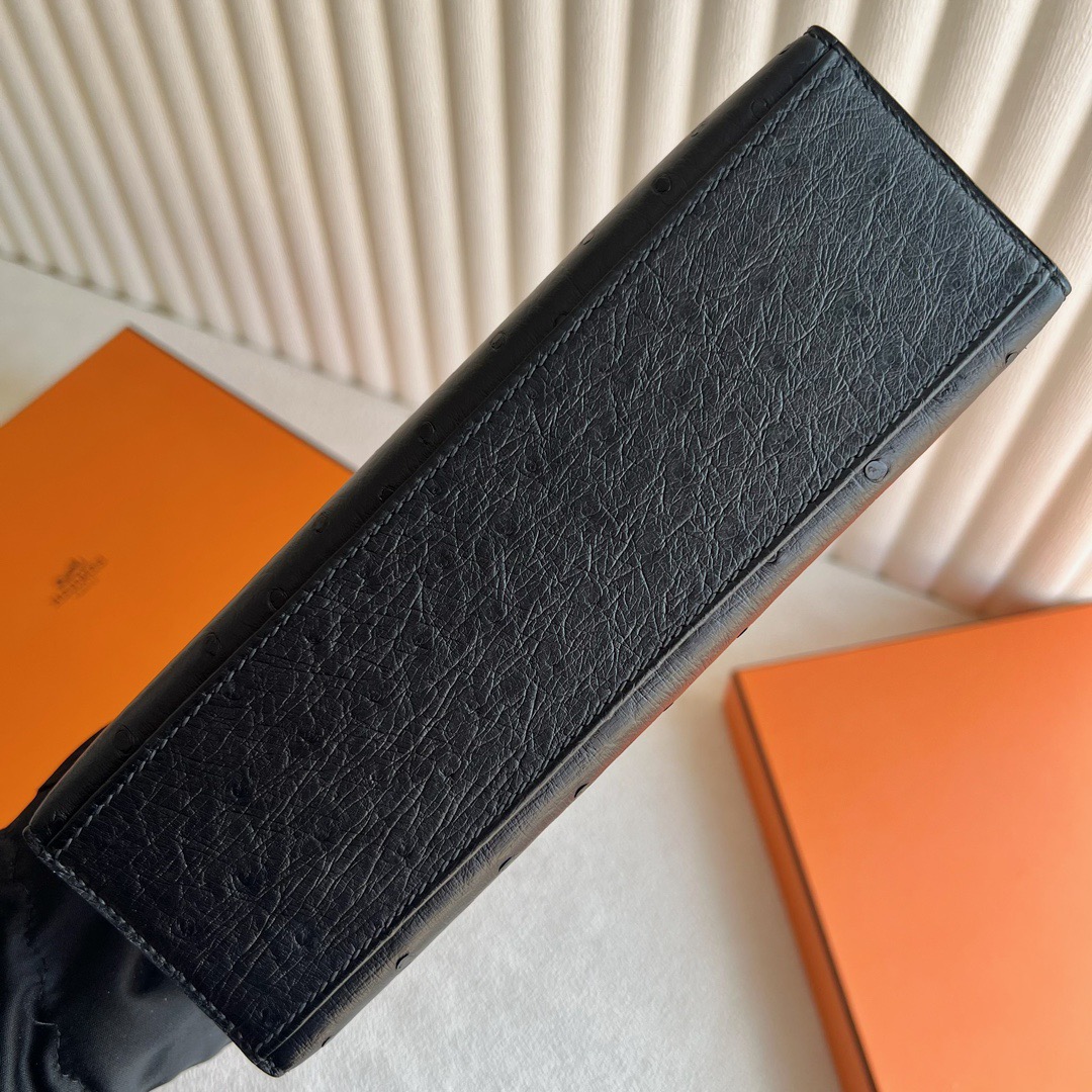 愛馬仕香港置地太子專賣店 Hermès Mini Kelly Pochette 原廠南非Klein Karoo鴕鳥皮黑色銀色五金