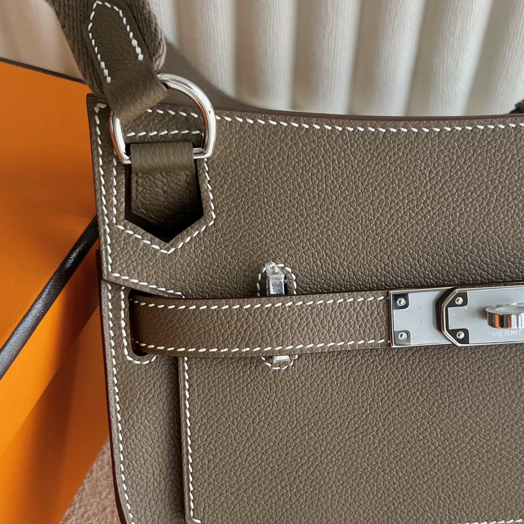 愛馬仕吉普賽包包經典款圖片 Hermès Jypssiere Mini Evercolor 大象灰銀色五金