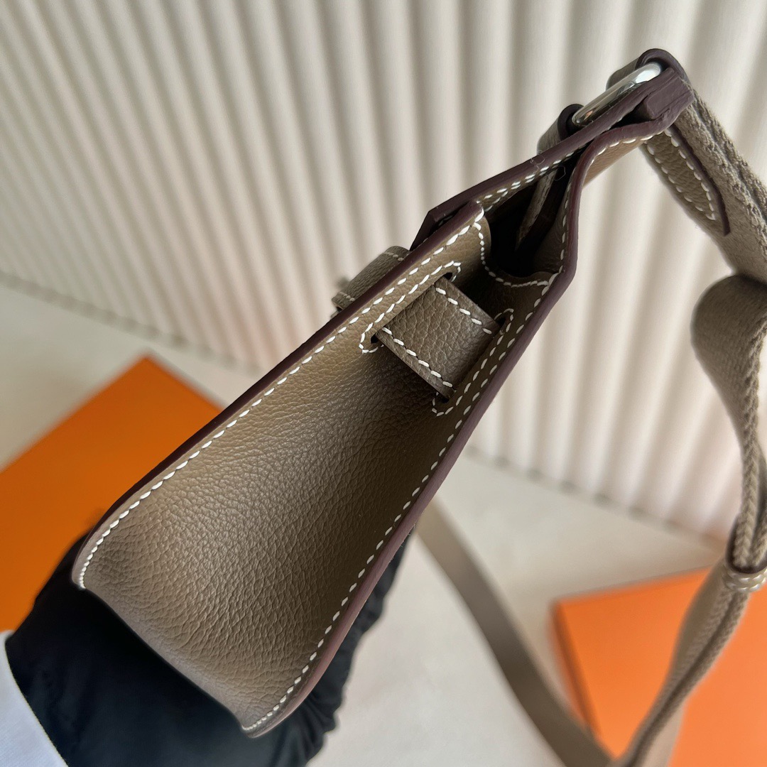 愛馬仕吉普賽包包經典款圖片 Hermès Jypssiere Mini Evercolor 大象灰銀色五金