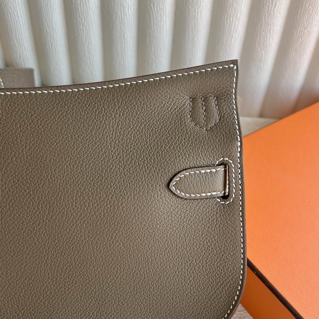 愛馬仕吉普賽包包經典款圖片 Hermès Jypssiere Mini Evercolor 大象灰銀色五金