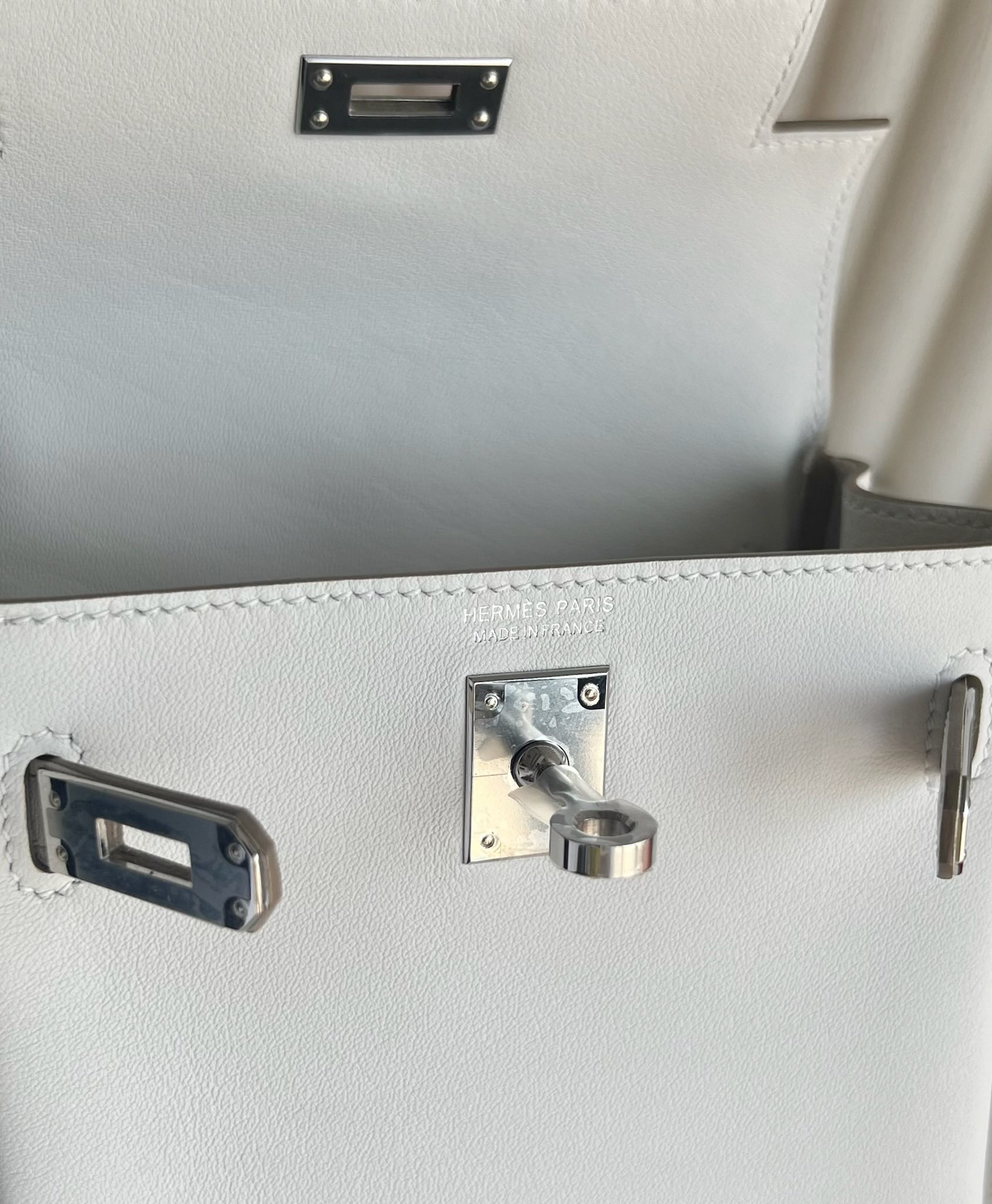 愛馬仕小背包多少錢價格Hermès Kelly Jump Swift M4 Gris Pale奶灰色銀色五金