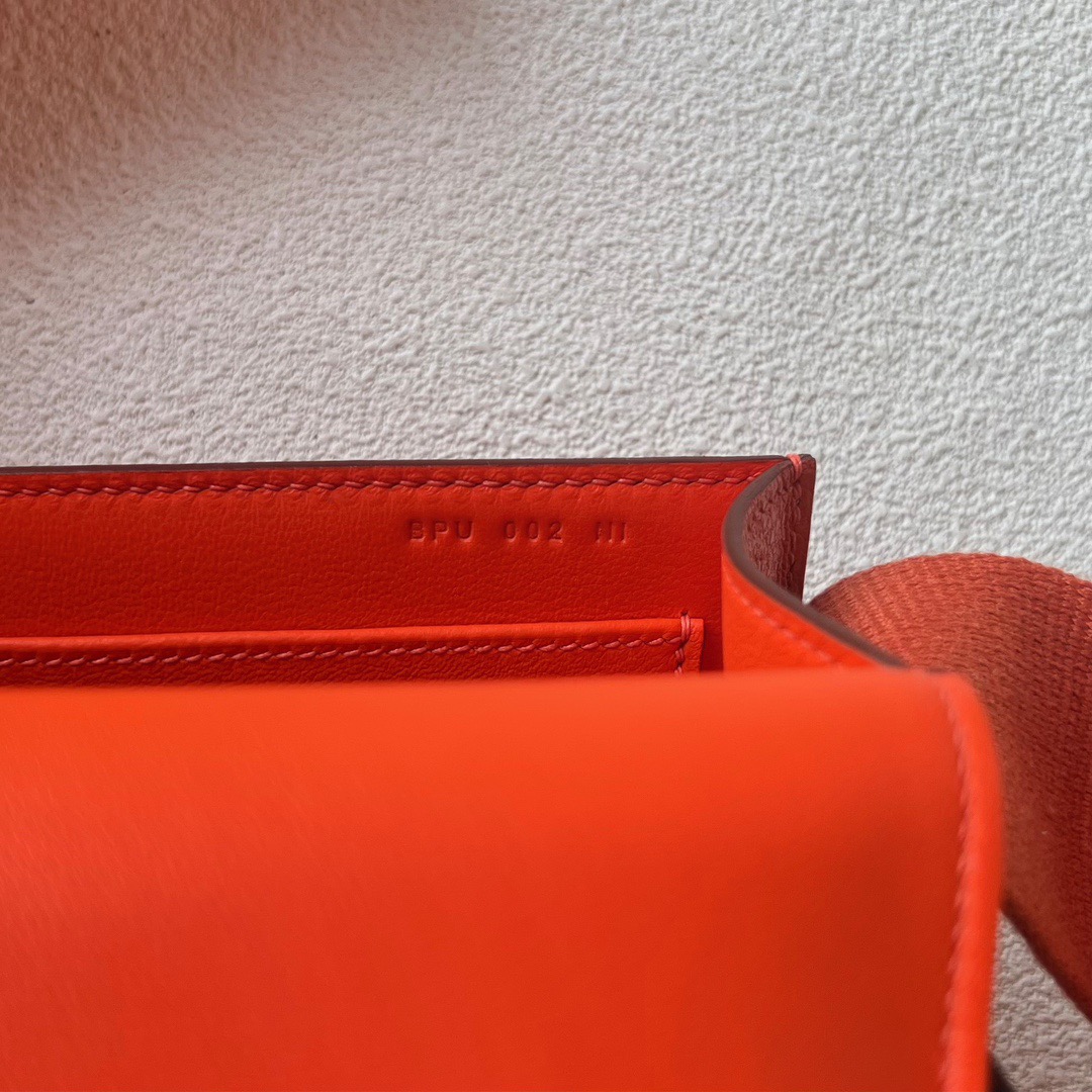 愛馬仕木屐包多少錢一隻Hermès Geta 20cm 山羊皮顏色9J Feu火焰橙 銀色五金