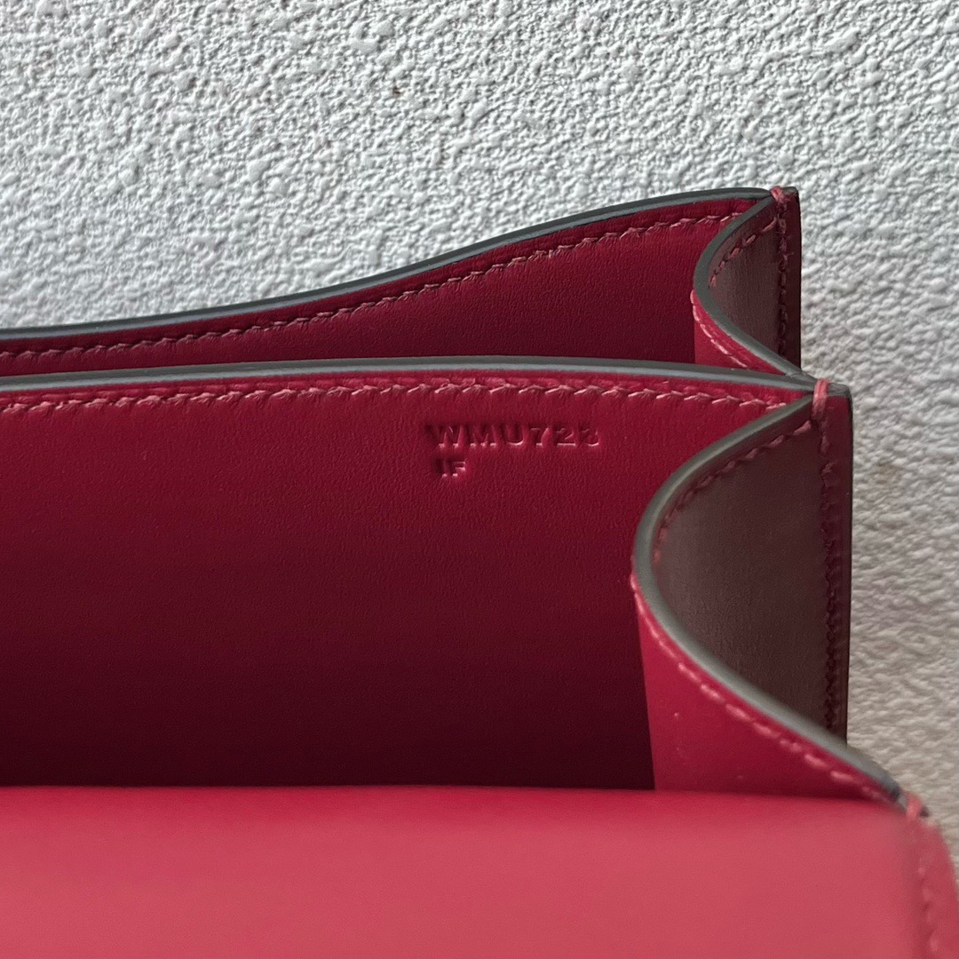 愛馬仕康康空姐包圖片Hermès Constance 18 Box Leather顏色愛馬仕紅配珐琅扣金色五金
