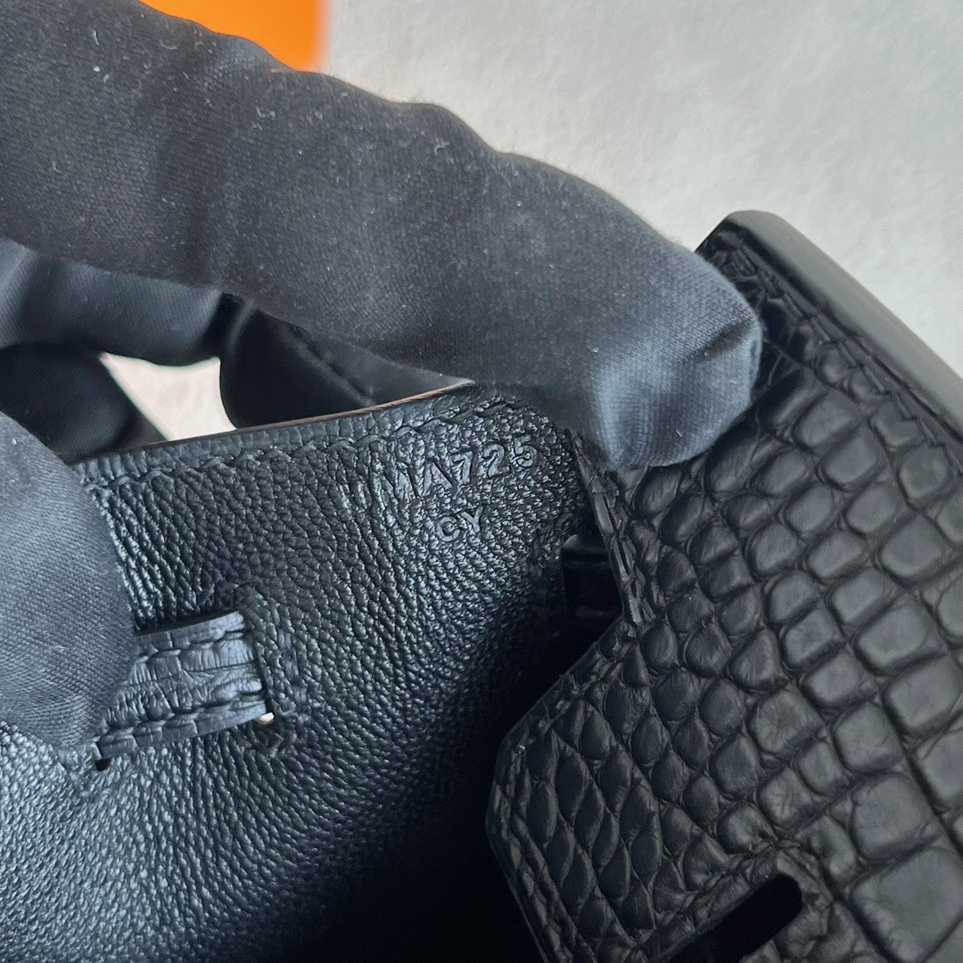 愛馬仕午夜啞光黑色鱷魚皮小房子包多少錢 Hermes Birkin 20 Sellier Faubourg 特別版限量款