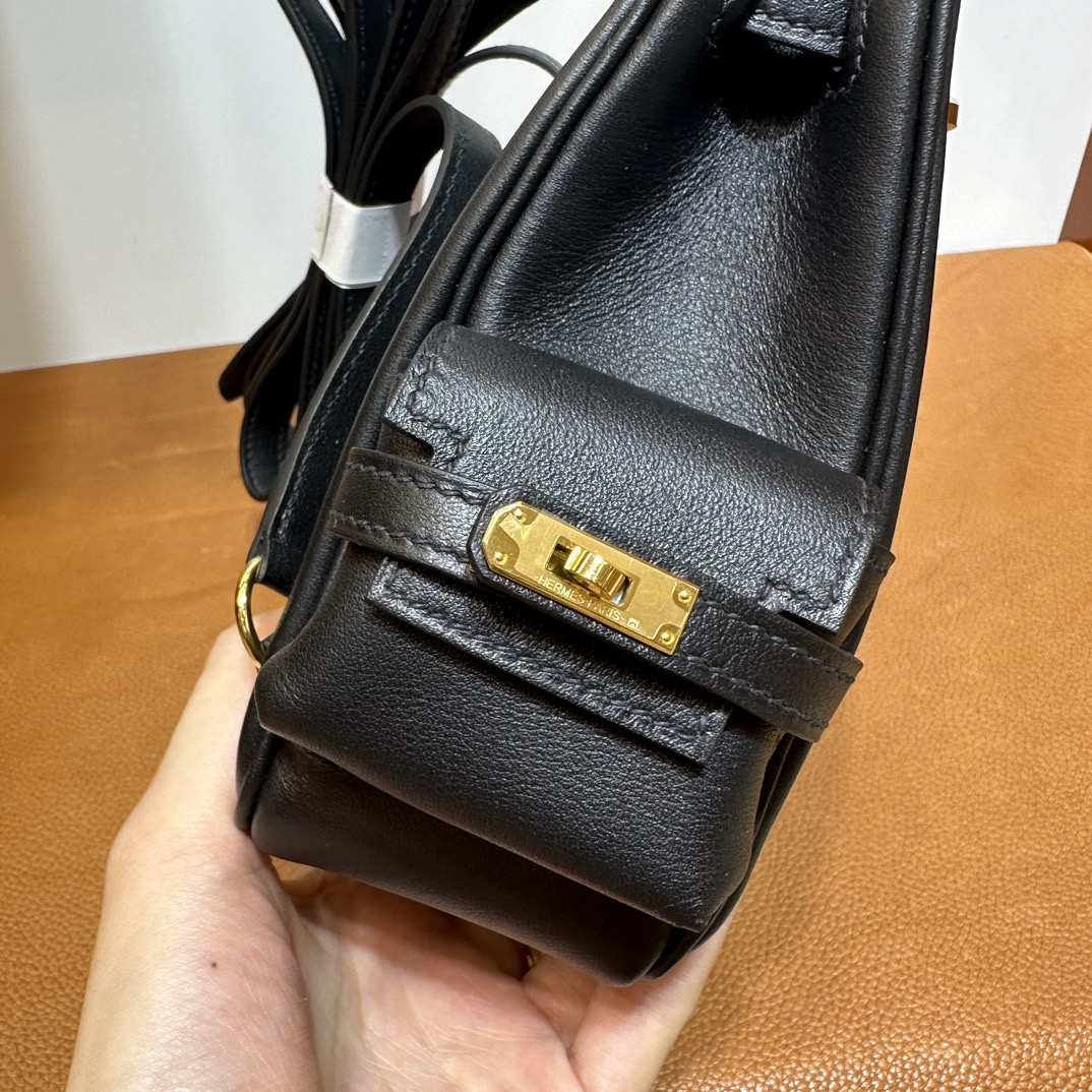 愛馬仕小背包多少錢Hermès Kelly Jump Swift Leather Nior 黑色金色五金