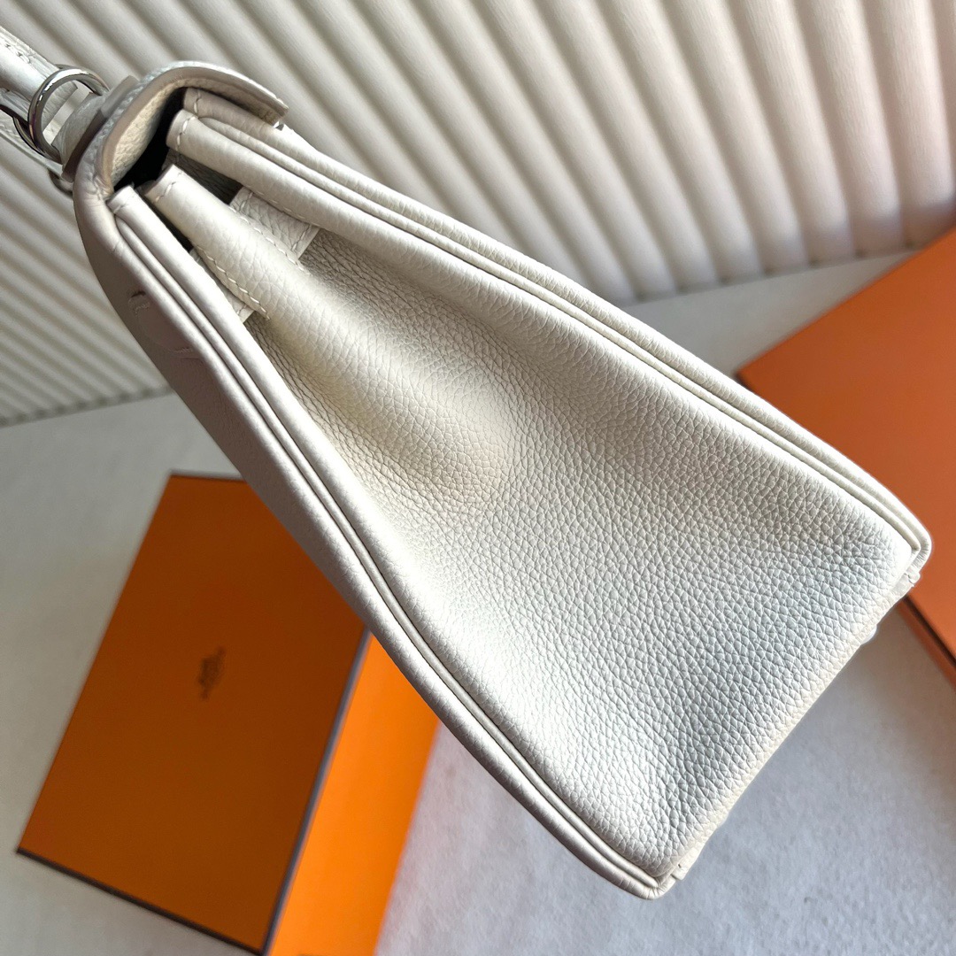 愛馬仕凱莉包28多少錢 Hermès Kelly 28 Togo Leather Color Craie 奶昔白銀色五金