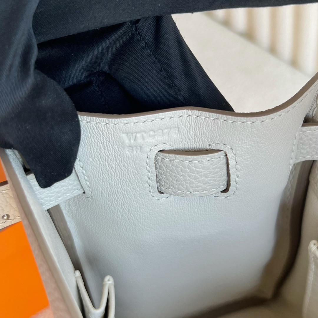 愛馬仕凱莉包28多少錢 Hermès Kelly 28 Togo Leather Color Craie 奶昔白銀色五金
