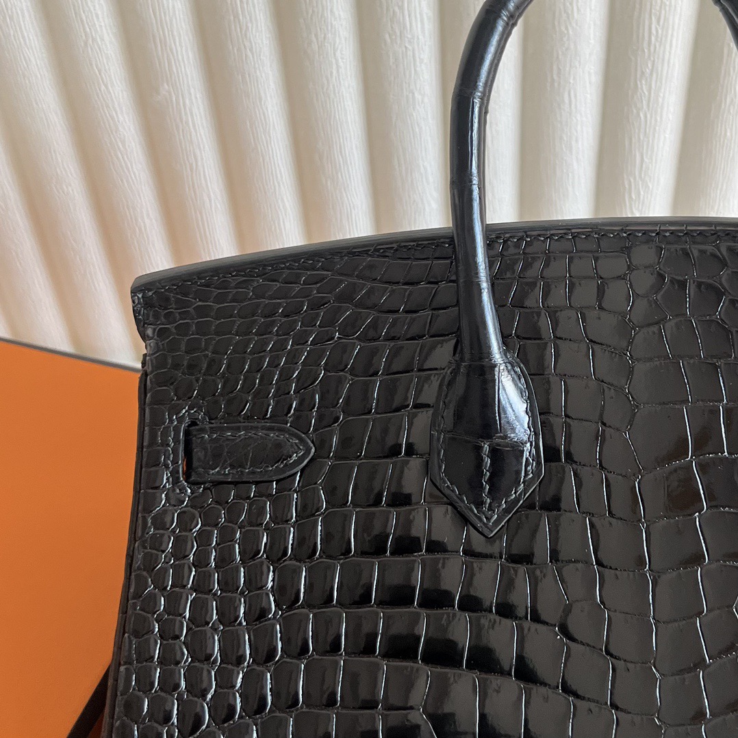 愛馬仕鉑金包多少錢 Hermès Birkin 25 倒V（∧）HCP灣鱷鱷魚皮 黑色 銀色五金