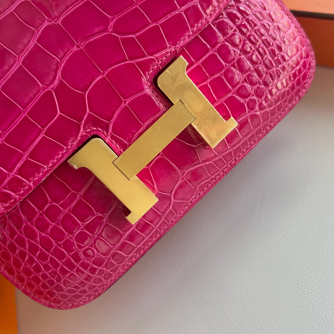 愛馬仕空姐包價格 Hermès Constance 18 亮面美洲鱷魚皮 5J Rose Fuchsia桃紅色金色五金