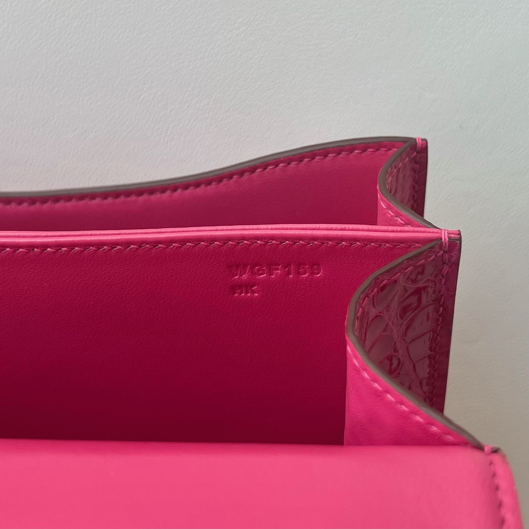 愛馬仕空姐包價格 Hermès Constance 18 亮面美洲鱷魚皮 5J Rose Fuchsia桃紅色金色五金