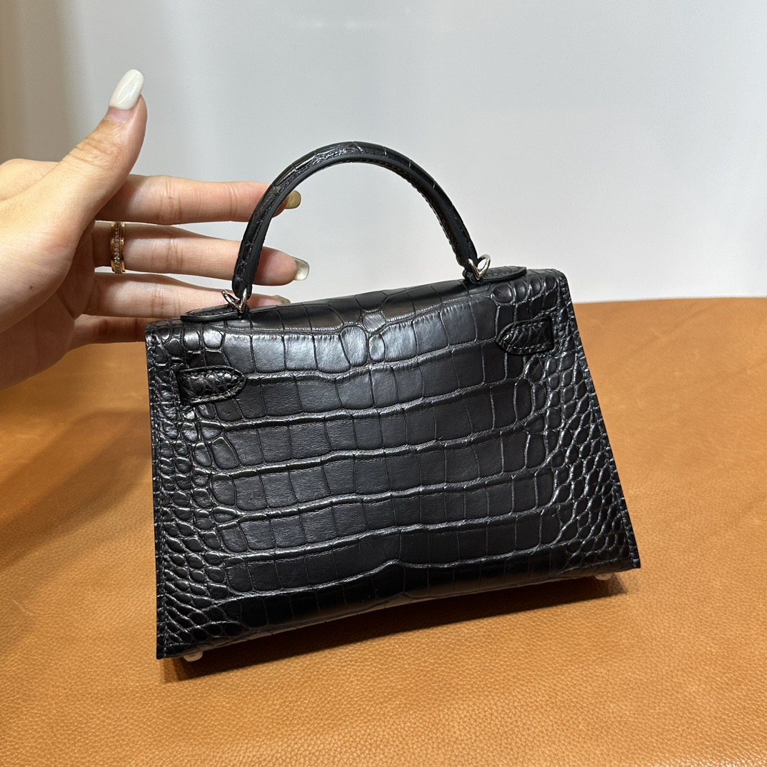 愛馬仕迷你凱莉2代價格圖片 Hermès Kelly Mini Sellier 霧面美洲鱷魚皮黑色銀色五金