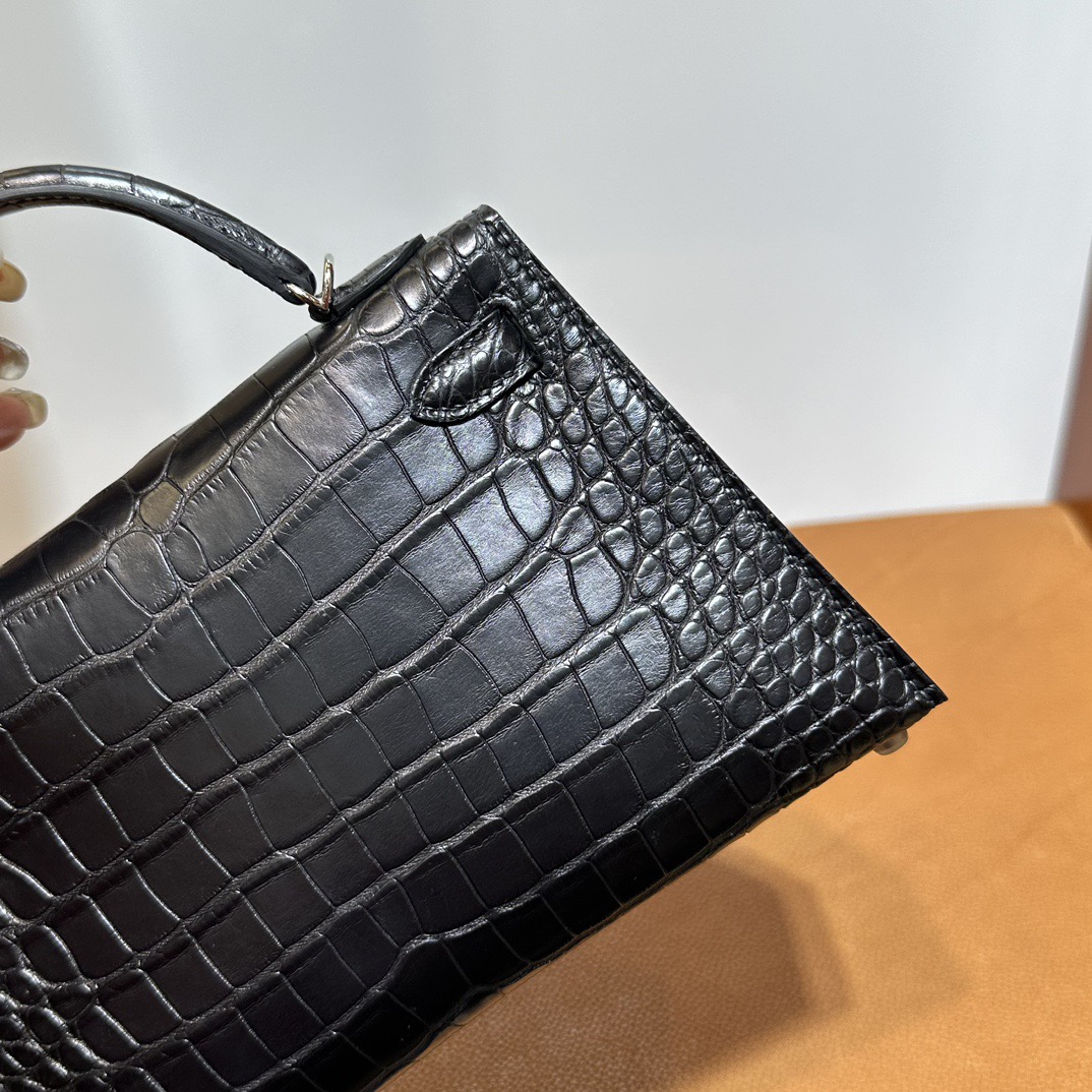 愛馬仕迷你凱莉2代價格圖片 Hermès Kelly Mini Sellier 霧面美洲鱷魚皮黑色銀色五金