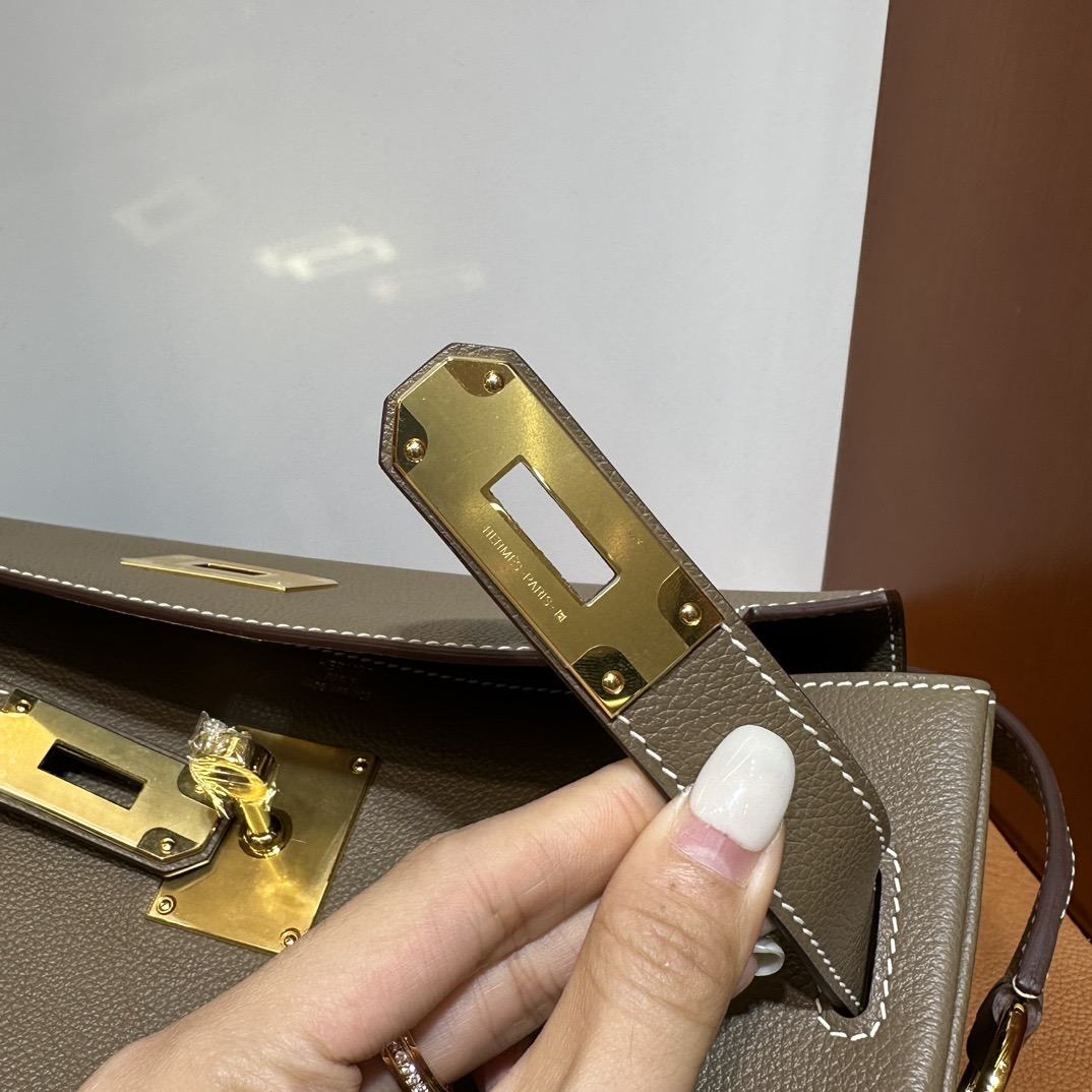 愛馬仕郵差包價格及圖片 Hermès Kelly Messenger Evercolor Etoupe大象灰 金色五金