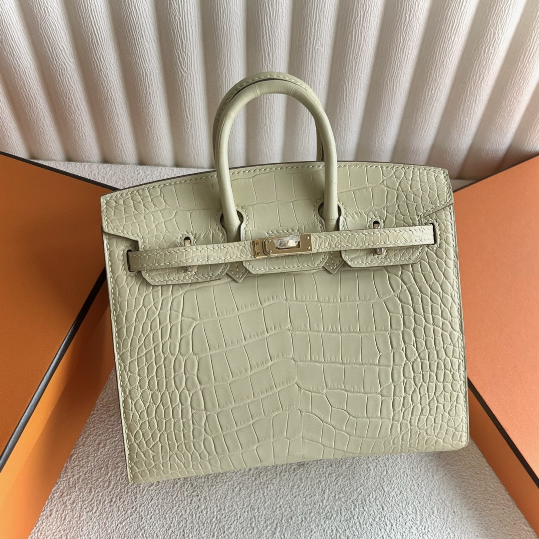 愛馬仕外縫鉑金包20寸 Hermès Birkin 20 霧面美洲鱷魚皮Y1 Vanille香草色金色五金