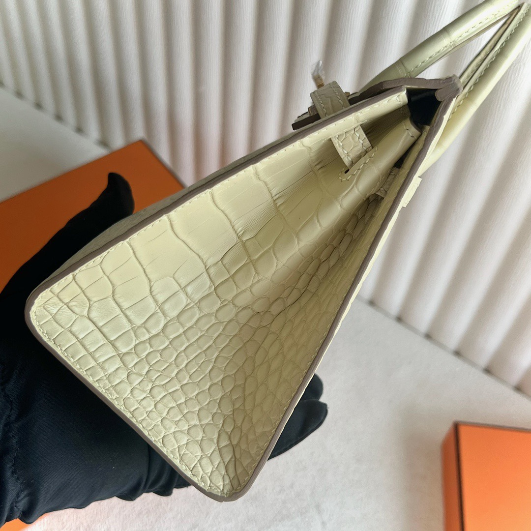 愛馬仕外縫鉑金包20寸 Hermès Birkin 20 霧面美洲鱷魚皮Y1 Vanille香草色金色五金