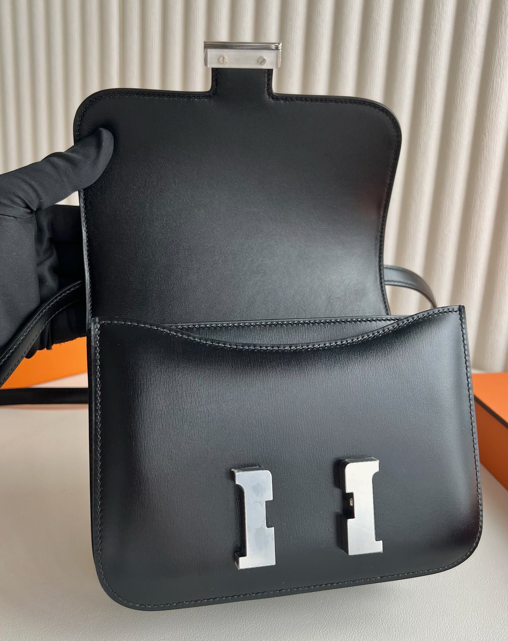 愛馬仕康康包圖片 Hermès Constance 18 Box Leather CK89 Noir 黑色銀色五金